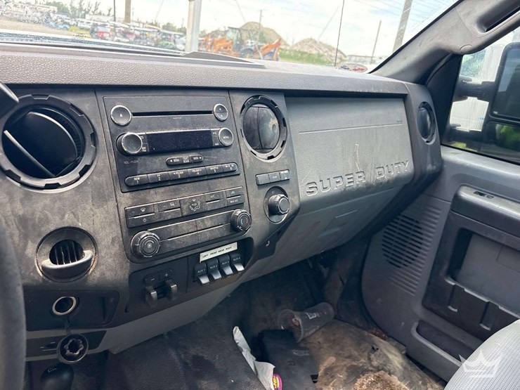 2016-ford-f550-image-19