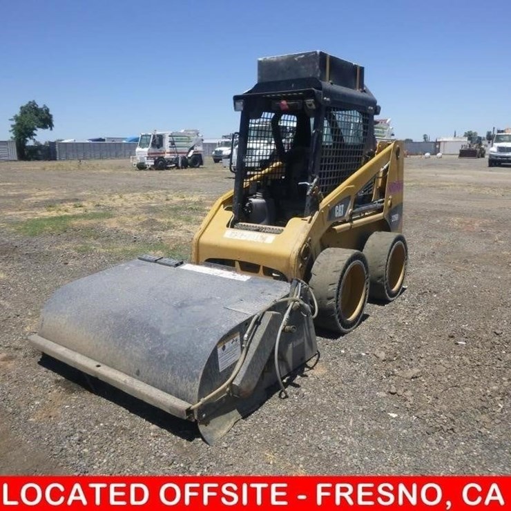 2012 CATERPILLAR 226B3