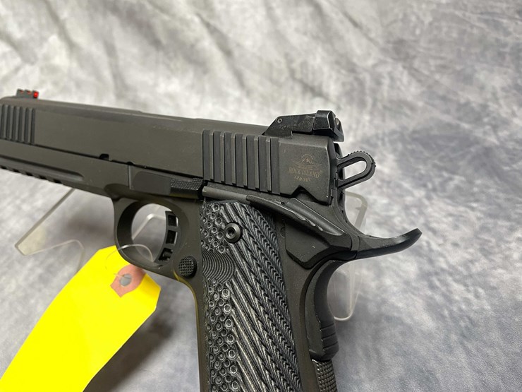 #10835-•-rock-island-1911-tac-ultra-,-45-auto-semi-auto-pistol,-sn:-ria2534772-image-11