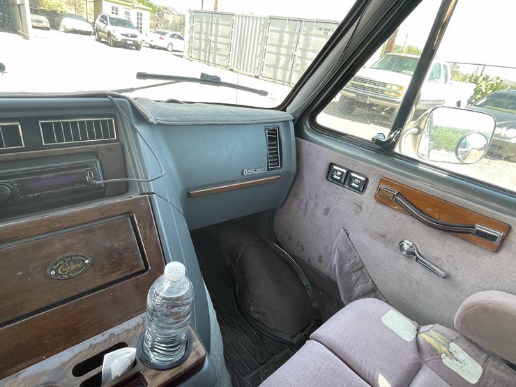 1988-chevrolet-g20-image-37