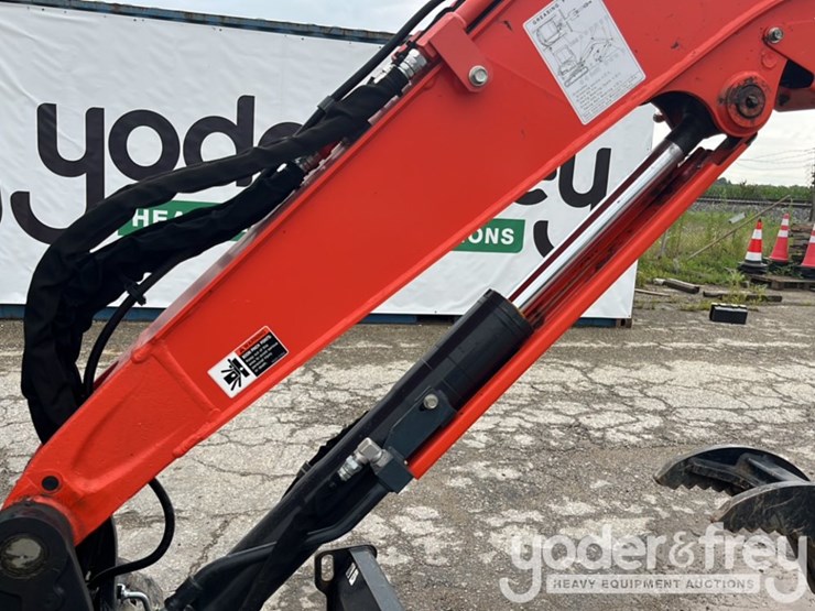 2022-kubota-u35-image-12
