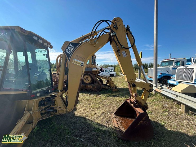 caterpillar-420d-image-8