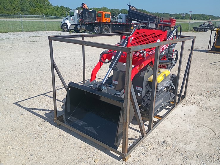 #l66-013-•-2026-agt-ysrt14-mini-skidsteer-image-4
