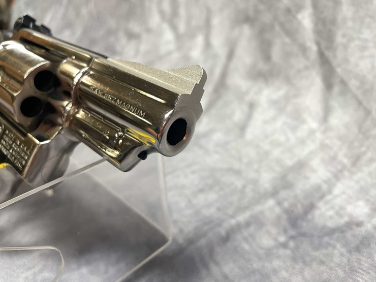 #10851-•-smith-&-wesson-19-4,-357-mag-revolver,-sn:-31k8832-image-9