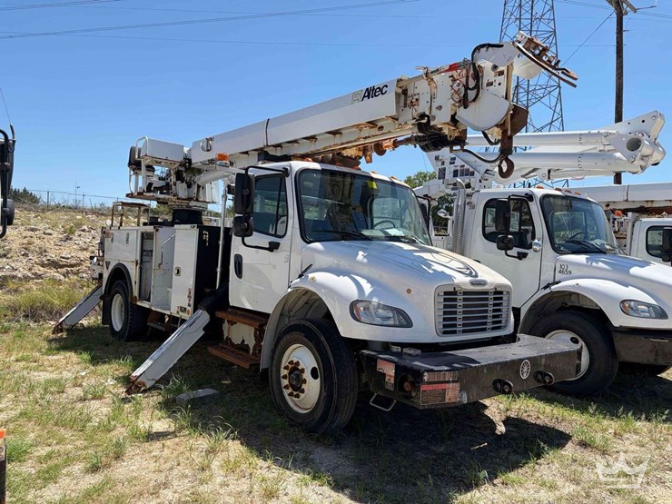 2018-freightliner-m2-106-image-2