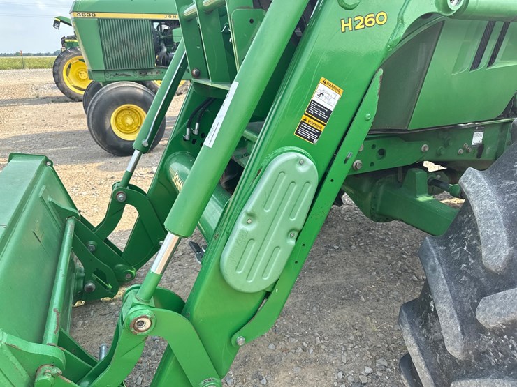 john-deere-6125m-image-25