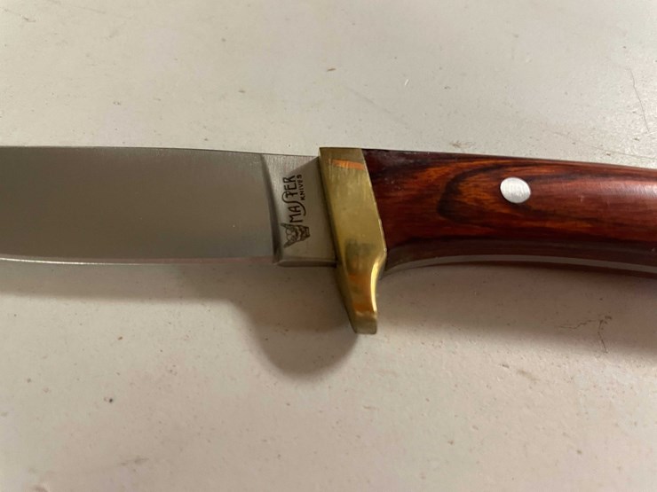 #10815-•-master-drop-point-knife-image-3