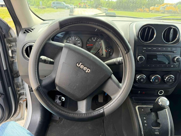2010-jeep-patriot-image-16