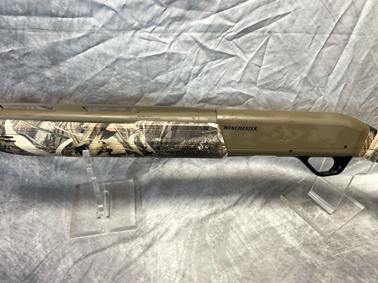 #10650-•-winchester-sx4,-12-ga.-semi-auto-shotgun,-sn:-pt26493yy11k-image-9