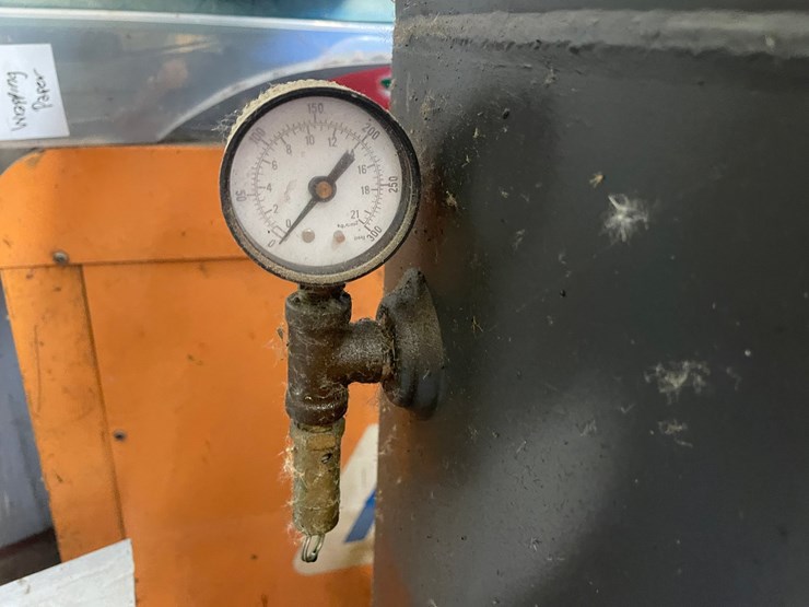 #6201-•-belt-driven-air-compressor-image-6