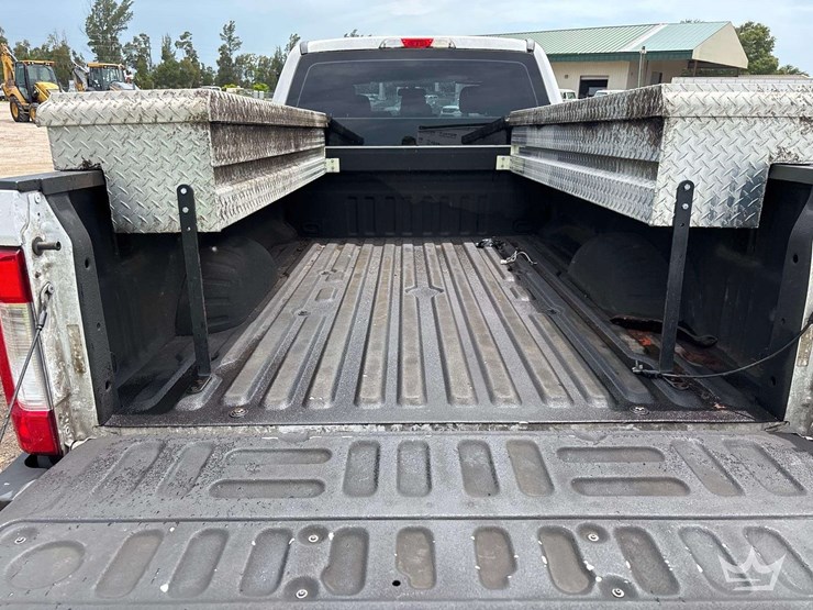 2017-ford-f350-image-12