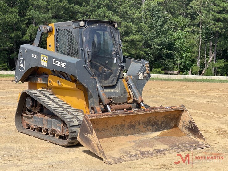 2020-deere-331g-image-1