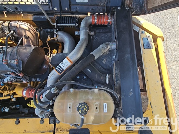 2018-deere-130g-image-28