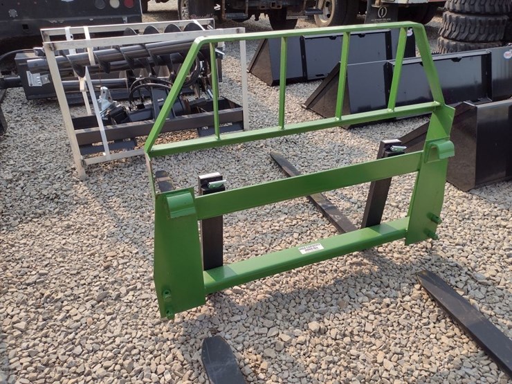 kivel-pallet-fork-attachment-for-john-deere-(qea-2306)-image-1