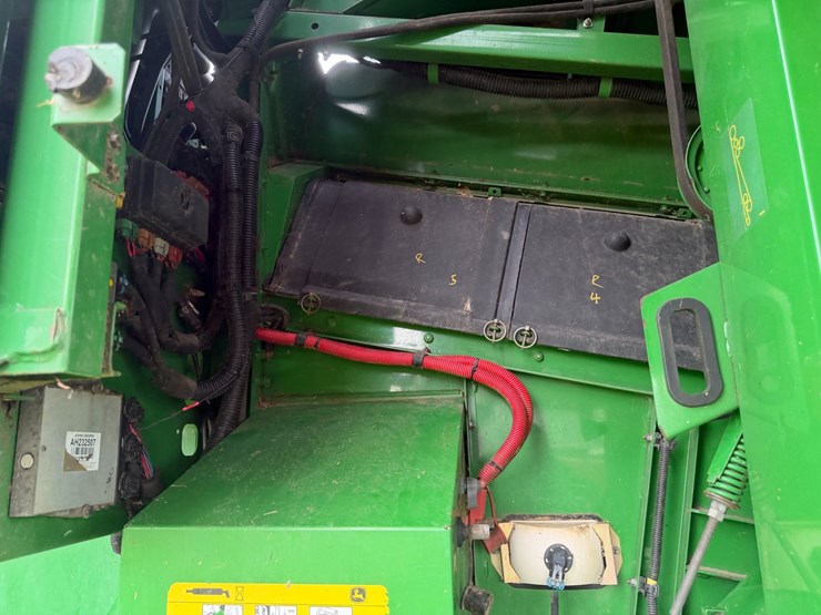 2011-john-deere-9770-sts-image-76