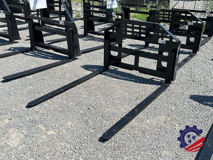 unused-2026-future-ft-dhc-skid-steer-forks---[skid-steer-attachments]-attachment-image-1