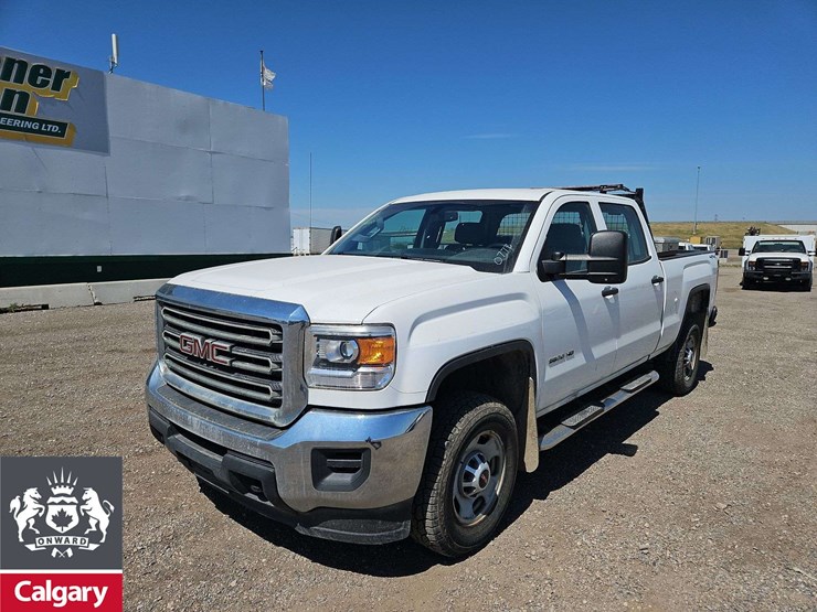 2015-gmc-sierra-2500hd-image-1