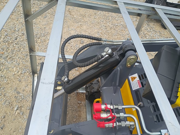 #l73-054-•-2026-ats-t-460-mini-skid-steer-image-13