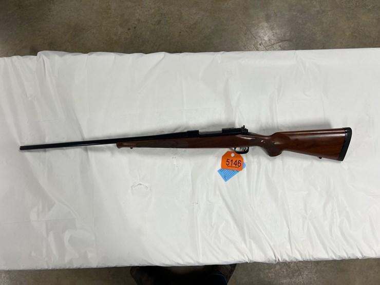 #5146-•-winchester-model-70-featherweight-300-win-image-2