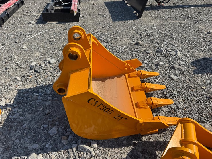 caterpillar-24-image-5
