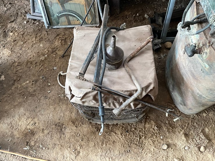 #1246-•-pile-of-classic-car-parts-image-2