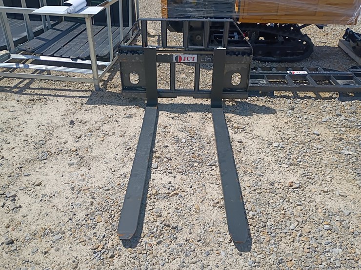 #l64-082-•-jct-pallet-fork-skid-steer-attachment-image-1