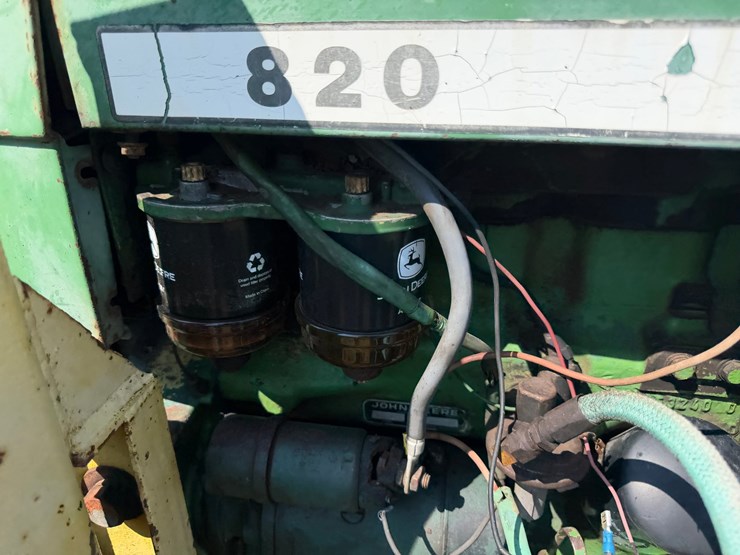 1972-john-deere-820-image-37
