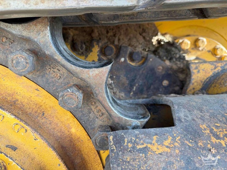 2020-deere-700k-xlt-image-62