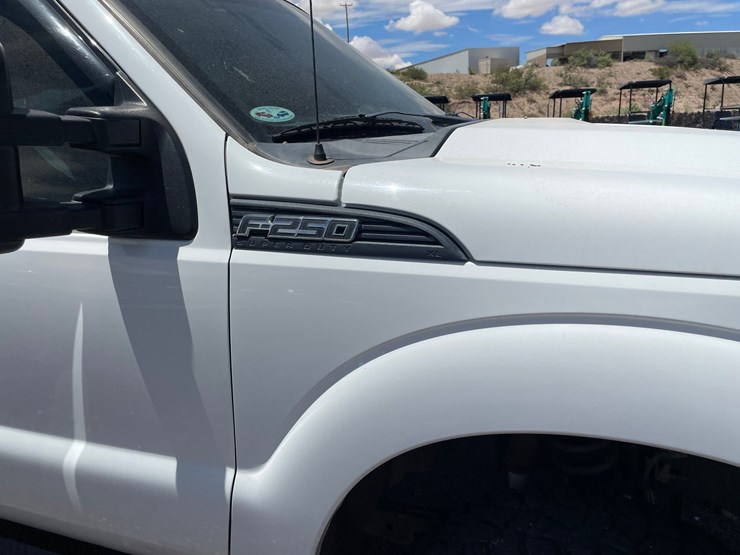 #2103-•-2015-ford-f25-image-14