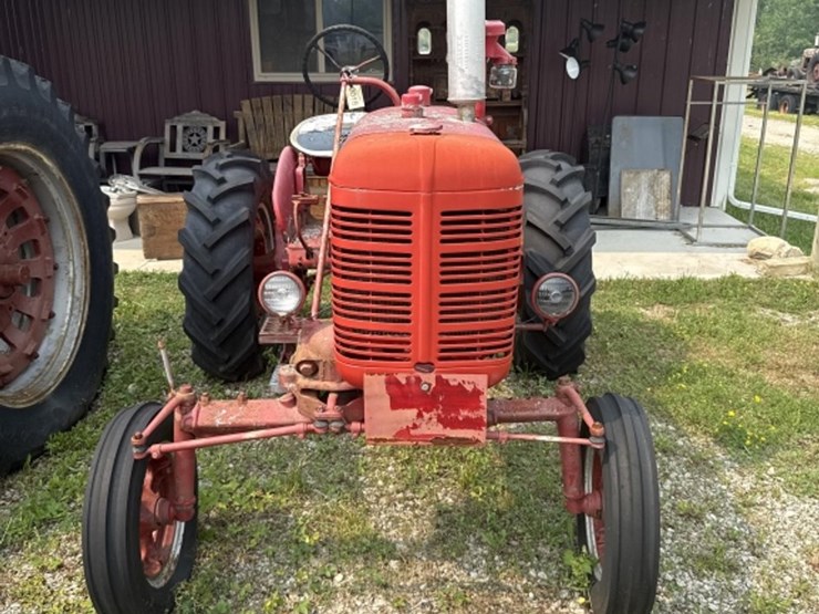 #18-•-farmall-super-a-vintage-tractor-image-2