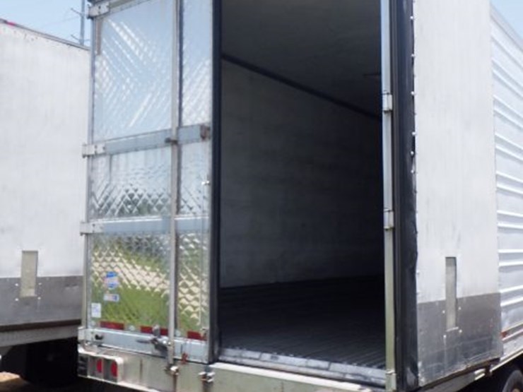 2013-utility-3000r-image-12