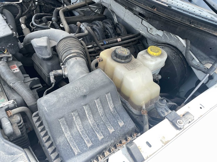 2014-ford-f150-xl-image-70
