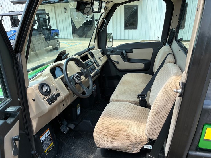 john-deere-gator-image-6
