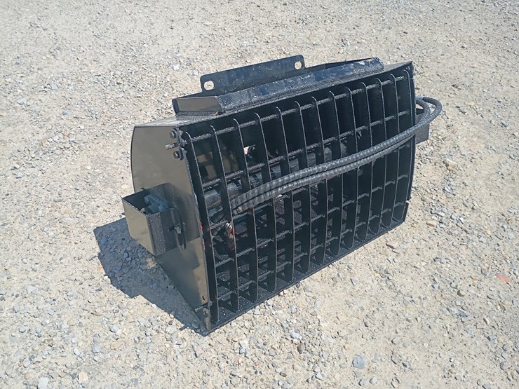 #l65-030-•-lanch-mixing-bucket-mini-skid-steer-attachment-image-9