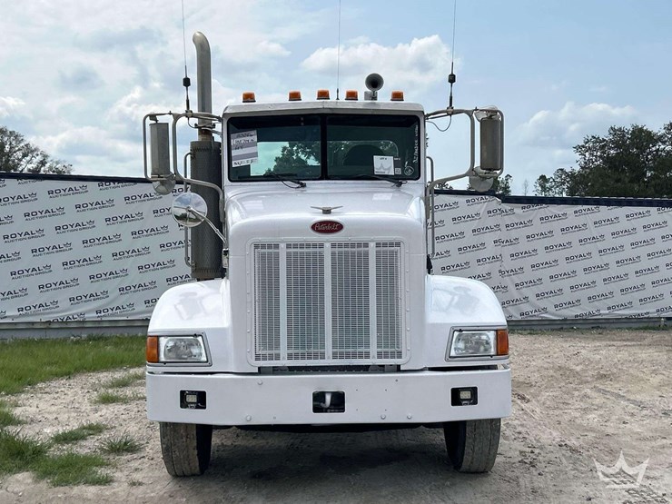 2006-peterbilt-385-image-32