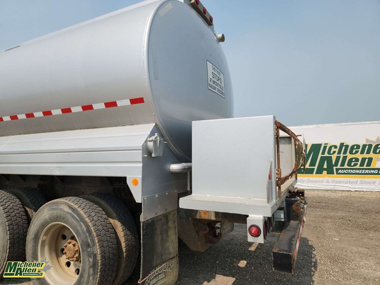2006-peterbilt-378-image-45
