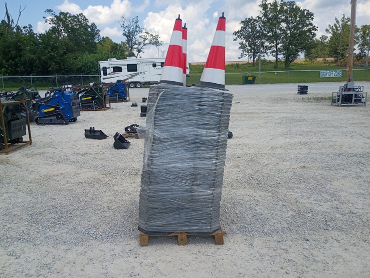 #l63-059-•-250--zjg-traffic-cones-image-3