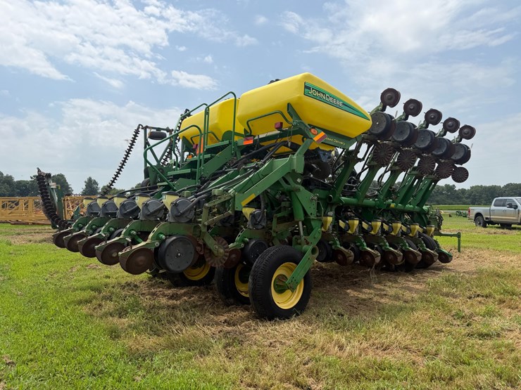 john-deere-1790-image-3
