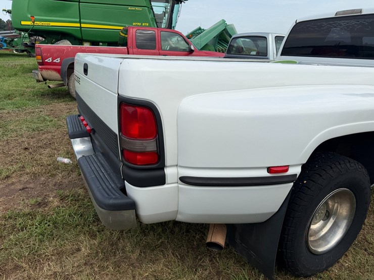 1998-dodge-ram-3500-image-34
