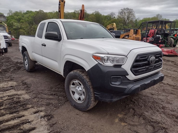 18-toyota-truck^title^-(qea-4649)-image-31