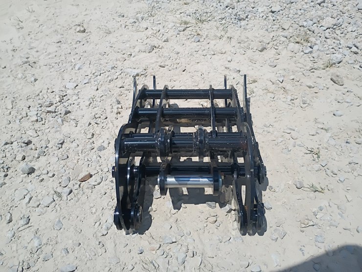 #l63-045-•-grabber-mini-excavator-attachment-image-3