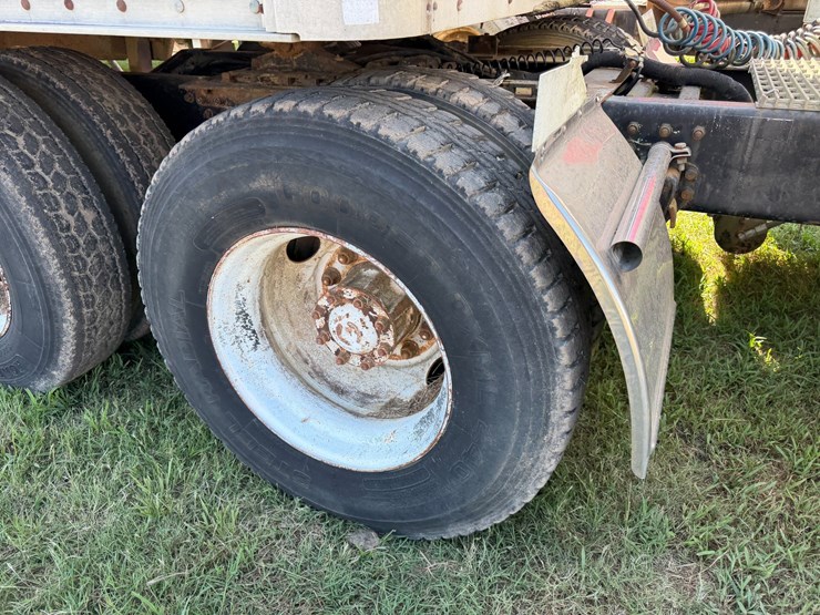 #52620-•-1990-whitegmc-wia-areo-series-sleeper-t/a-truck-tractor-4v1wdbjf3ln629984-inv#52620-image-11
