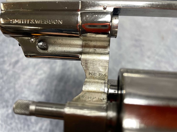 #10851-•-smith-&-wesson-19-4,-357-mag-revolver,-sn:-31k8832-image-15