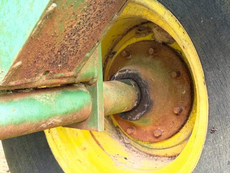 john-deere-530-image-9