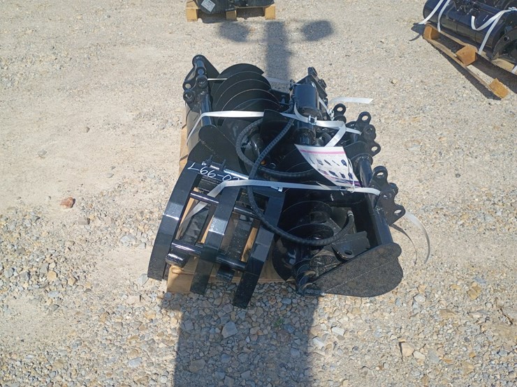#l66-020-•-agt-mini-excavator-attachment-set-image-7