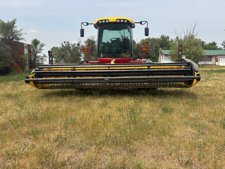 2013-new-holland-h8060-image-2