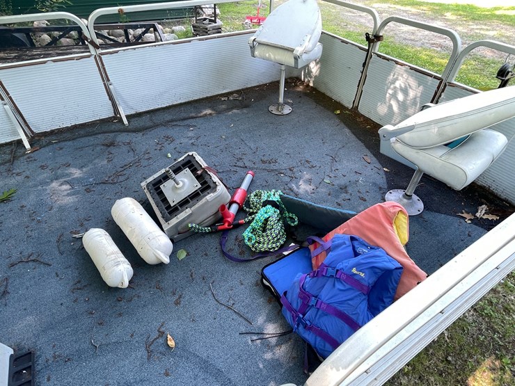 #6100-•-northwoods-pontoon-with-north-country-pontoon-scissor-trailer-(sells-bill-of-sale)-image-22