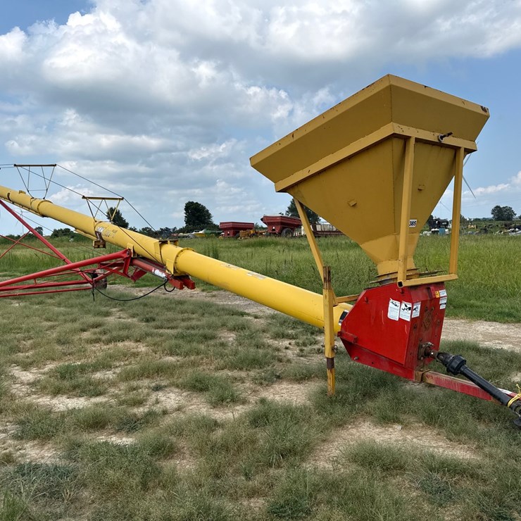 #5388 • Westfield MK 13C-71 71' Grain Auger 194480 INV#5388