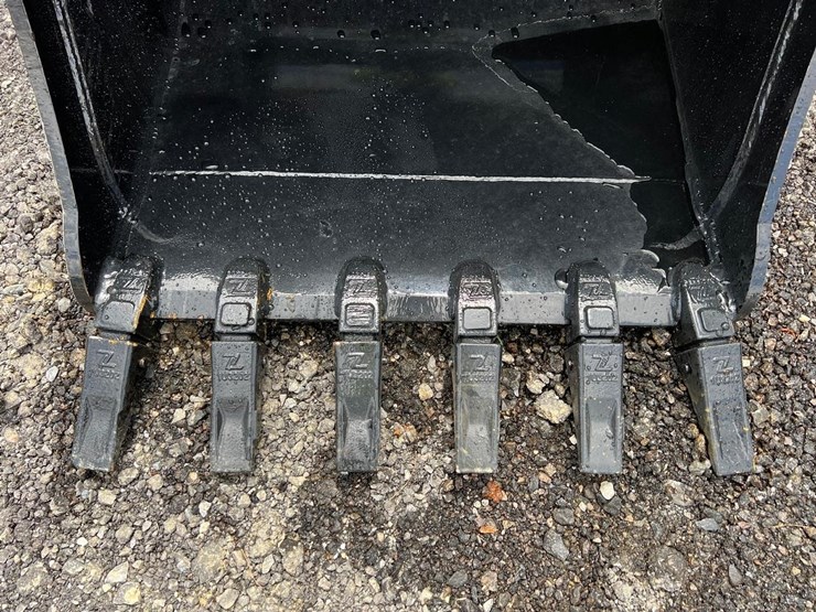 30”-quick-attach-excavator-bucket-for-kx57-image-7