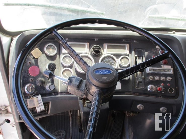 1995-ford-ln8000-image-13